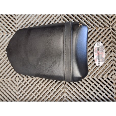 Selle passager noire pour R1 2004-2006 *-